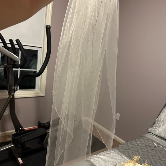 Beaded wedding veil - Picture 6 of 9